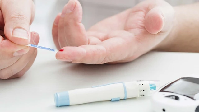 bai-viet/dau-hieu-ha-duong-huyet-nhan-biet-va-xu-ly-hieu-qua.html