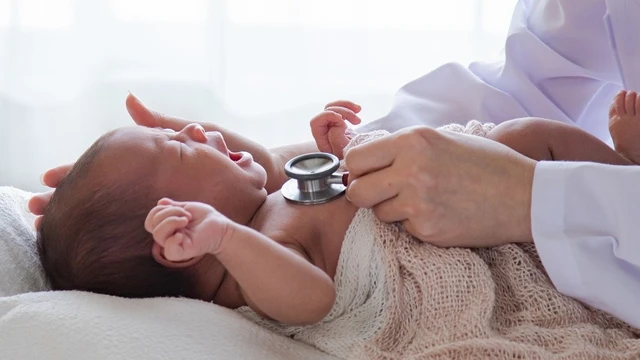 bai-viet/dau-hieu-tim-bam-sinh-o-tre-so-sinh.html