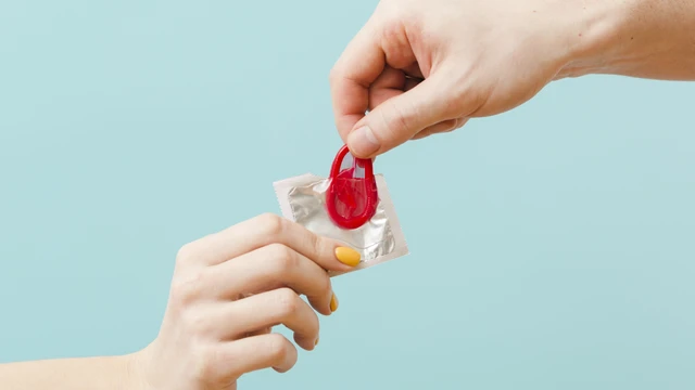 bai-viet/dau-hieu-tran-bao-cao-su-5-cach-nhan-biet-som-va-xu-ly-an-toan.html