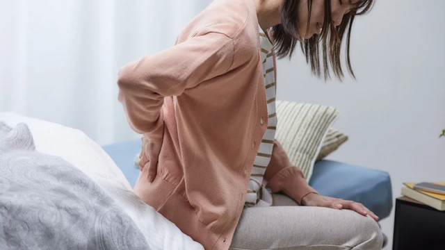 bai-viet/dau-lung-khi-co-kinh-va-co-thai-co-giong-nhau-khong.html