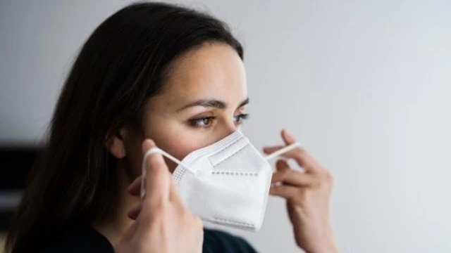 bai-viet/deo-khau-trang-thuong-xuyen-co-anh-huong-den-suc-khoe-rang-mieng-khong-52576.html