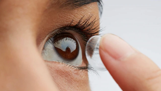 bai-viet/deo-lens-nhieu-co-hai-mat-khong-56646.html