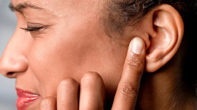 bai-viet/deo-tai-nghe-bi-dau-tai-phai-lam-sao-deo-the-nao-cho-dung-71289.html