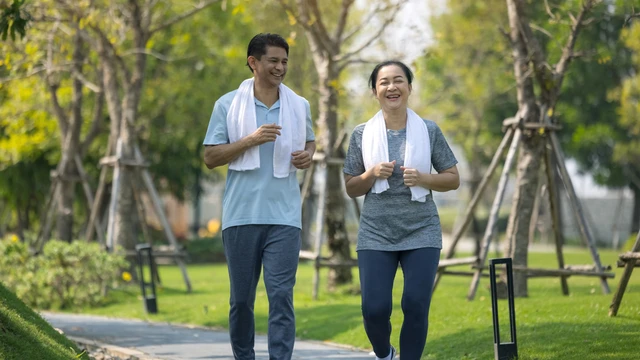 bai-viet/di-bo-30-phut-moi-ngay-thoi-quen-nho-giup-ha-huyet-ap-ro-ret.html