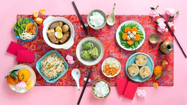 Dinh dưỡng ngày Tết cho mọi lứa tuổi: Ăn đúng để vui Tết khỏe mạnh