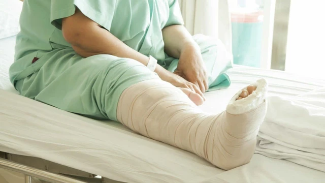 bai-viet/gay-xuong-cang-chan-bao-lau-thi-di-duoc-bi-quyet-giup-xuong-mau-lanh-65186.html