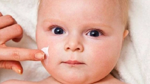 bai-viet/giai-dap-thac-mac-kem-sudocrem-co-boi-mat-duoc-khong-58273.html