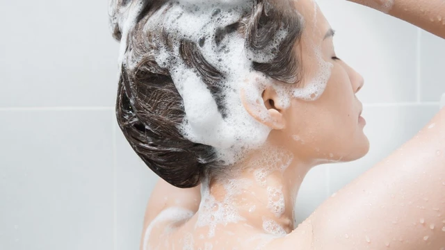 bai-viet/giai-dap-thac-mac-nen-u-toc-truoc-hay-sau-khi-goi-dau.html