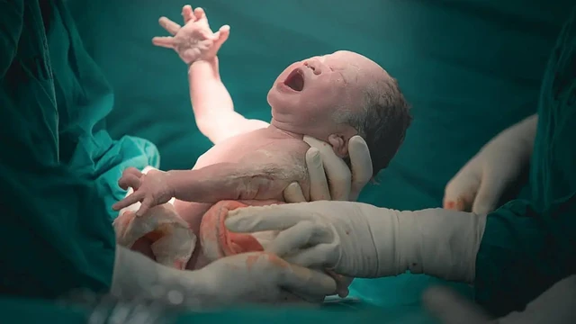 bai-viet/giai-dap-thac-mac-sinh-thuong-va-sinh-mo-cai-nao-dau-hon.html