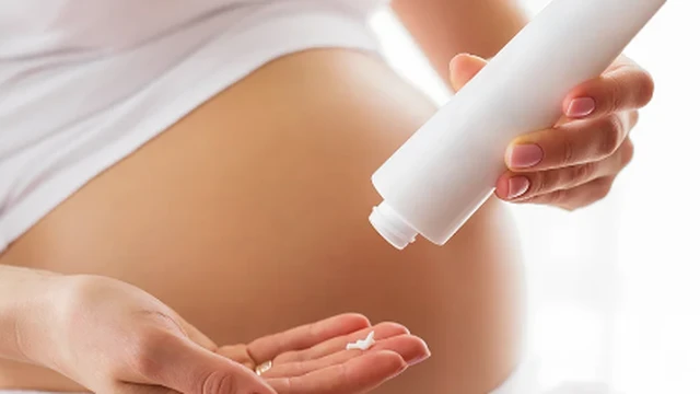 bai-viet/giai-dap-thac-mac-sua-duong-the-vaseline-co-dung-duoc-cho-ba-bau-khong-72637.html