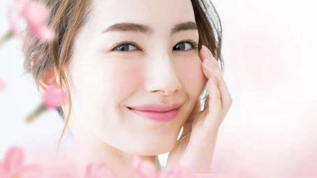 bai-viet/goi-y-cho-ban-an-gi-de-da-hong-hao-trang-min-71274.html