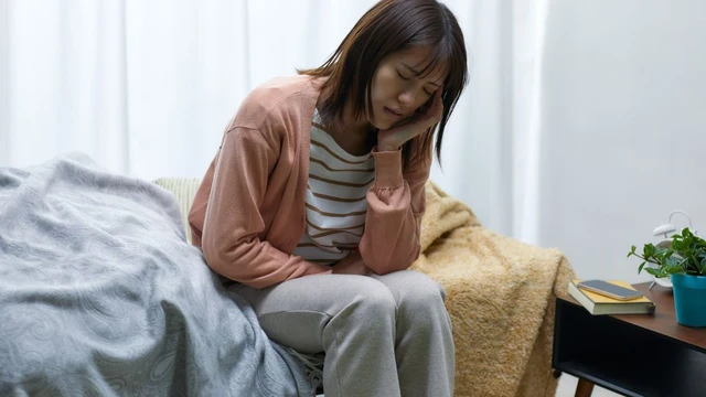 bai-viet/ha-huyet-ap-tu-the-nam-sang-ngoi-nguyen-nhan-trieu-chung-va-cach-xu-ly.html