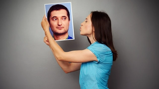 bai-viet/hoi-chung-erotomania-dau-hieu-cach-dieu-tri-va-cac-bien-chung-70775.html