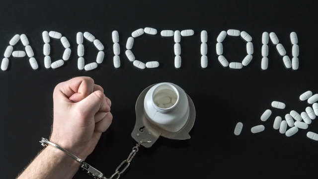 bai-viet/hoi-chung-nghien-la-gi-cac-chung-nghien-pho-bien-nhat-hien-nay.html