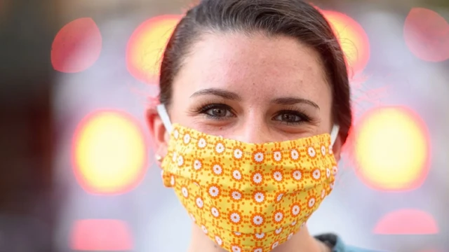 bai-viet/huong-dan-cach-giat-khau-trang-vai-dung-nhat-60877.html