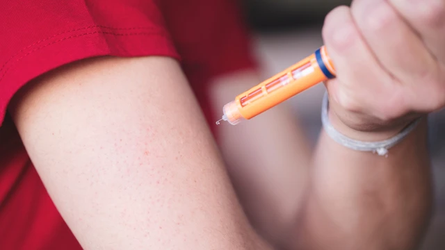 bai-viet/huong-dan-su-dung-but-tiem-tezspire-dung-ky-thuat-va-an-toan.html