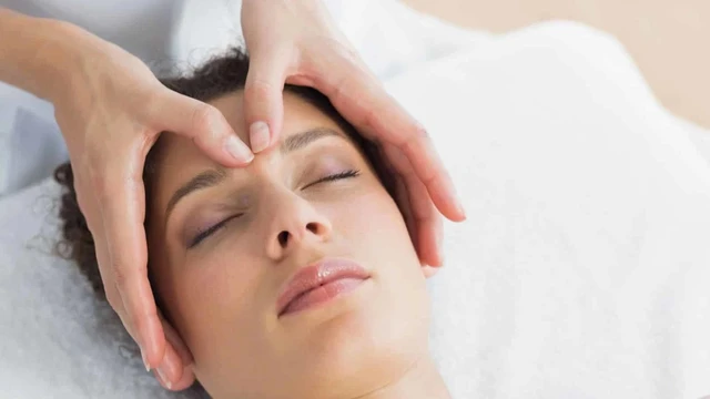 bai-viet/huyet-ty-thong-la-gi-huyet-dao-ty-thong-co-tac-dung-gi-doi-voi-suc-khoe.html