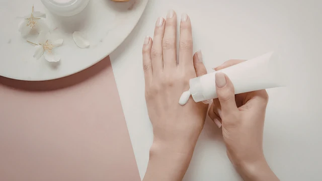 bai-viet/kem-duong-b5-co-tac-dung-gi-ai-nen-su-dung.html