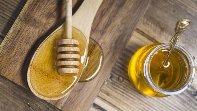 bai-viet/kham-pha-5-cong-thuc-lam-mat-na-tri-seo-ro-tu-thien-nhien.html