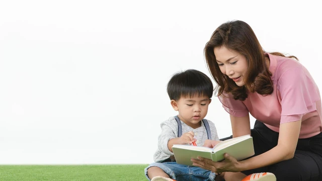 bai-viet/khi-nao-nen-doc-sach-cho-be-meo-doc-sach-cho-be-hieu-qua.html