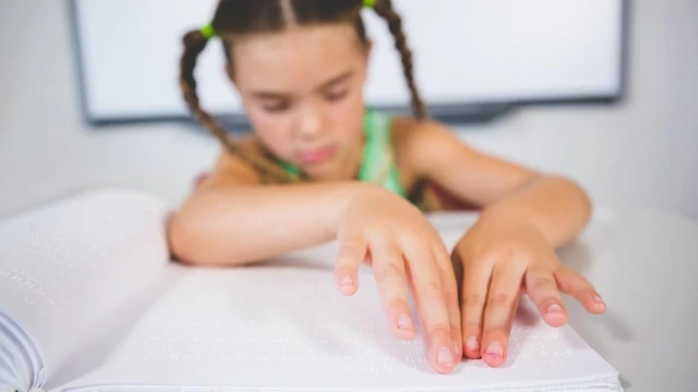 bai-viet/khiem-thi-la-gi-nguyen-nhan-va-cach-dieu-tri-khiem-thi.html