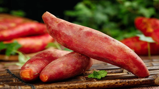 bai-viet/khoai-lang-tim-va-khoai-lang-vang-loai-nao-tot-hon.html