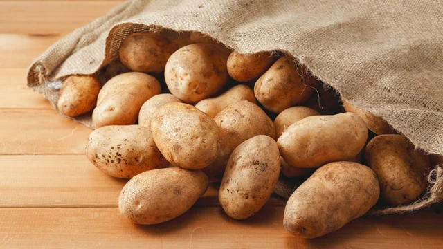 bai-viet/khoai-tay-co-tac-dung-lam-dep-da-khong-cach-su-dung-khoai-tay-de-lam-dep-da.html