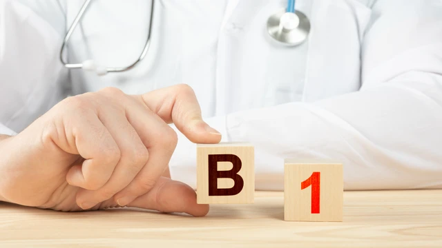 bai-viet/kich-thich-toc-moc-nhanh-bang-vitamin-b1-lieu-co-hieu-qua-khong.html