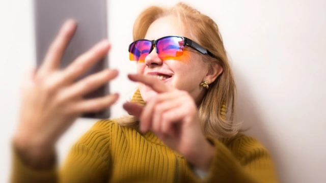 bai-viet/kinh-chong-tia-uv-va-anh-sang-xanh-co-tac-dung-gi-cach-chon-kinh.html