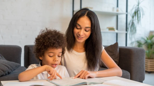 bai-viet/lam-sao-de-be-nho-mat-chu-cha-me-co-nen-day-chu-cho-be-tu-som-khong.html