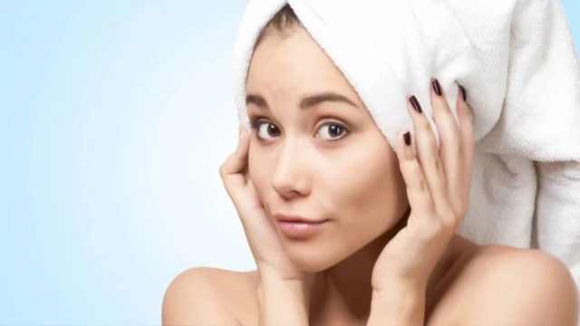 bai-viet/lam-the-nao-de-cai-thien-tinh-trang-da-dau-bi-kho-va-bong-troc-69201.html