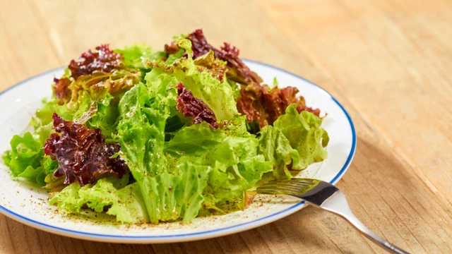 bai-viet/loai-rau-it-duoc-de-y-lai-co-the-ho-tro-suc-khoe-gan-giup-ban-ngu-ngon-hon.html