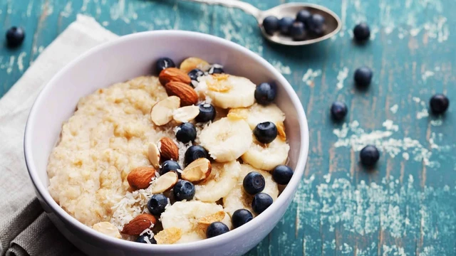 bai-viet/loi-ich-cua-yen-mach-trong-che-do-an-kieng-giam-can-la-gi.html