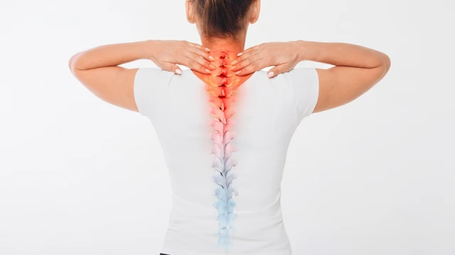 Lực kéo trong kéo giãn cột sống: Vai trò, cách xác định và lưu ý khi áp dụng