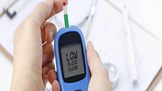 bai-viet/luong-duong-trong-mau-thap-la-gi-dieu-tri-nhu-the-nao.html