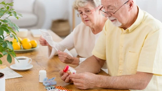 bai-viet/luu-y-khi-lua-chon-thuoc-bo-cho-nguoi-gia.html