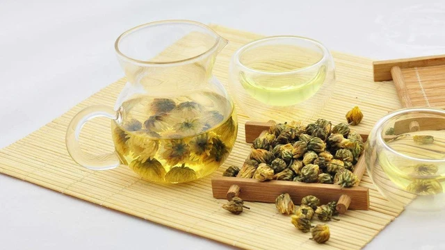 bai-viet/mach-ban-cong-thuc-tra-hoa-cuc-chua-mat-ngu-cuc-hieu-qua-71724.html