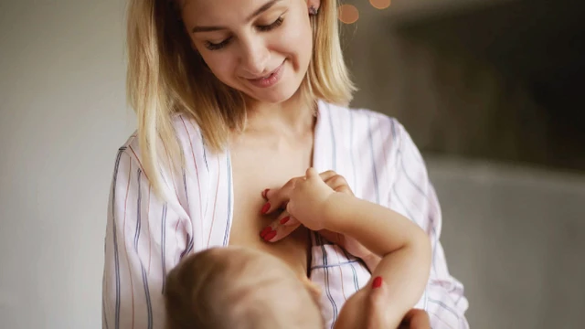 bai-viet/huong-dan-me-mot-so-cach-cai-sua-dem-an-toan-cho-be-62323.html