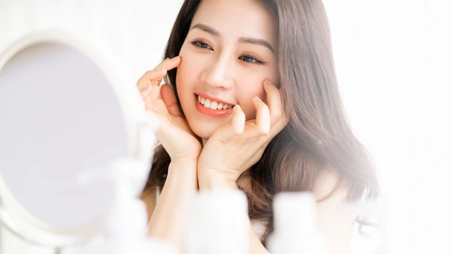 bai-viet/mach-nang-cach-dam-lai-lop-trang-diem-dep-tu-nhien.html