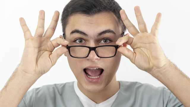 bai-viet/mat-can-4-do-nhin-duoc-bao-xa-giai-dap-va-cach-cham-soc-mat.html