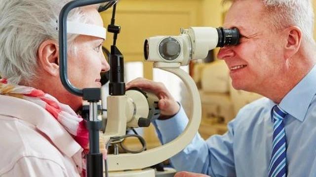 bai-viet/mat-lao-thi-khong-co-dac-diem-nao-sau-day-cach-dieu-tri-mat-bi-lao-thi-51825.html