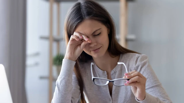 bai-viet/mat-phai-giat-nu-canh-bao-dieu-gi-va-cach-khac-phuc.html