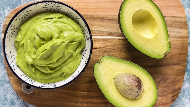 bai-viet/moi-ngay-an-1-qua-bo-co-tot-khong-nhung-loi-ich-va-han-che-can-luu-y.html