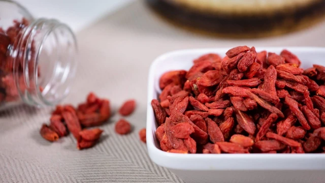 bai-viet/moi-ngay-nen-uong-bao-nhieu-ky-tu.html