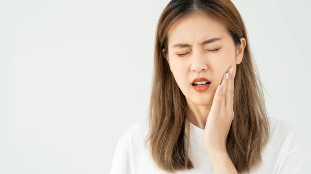 bai-viet/moi-quai-ham-la-benh-gi-khi-nao-can-di-kham.html