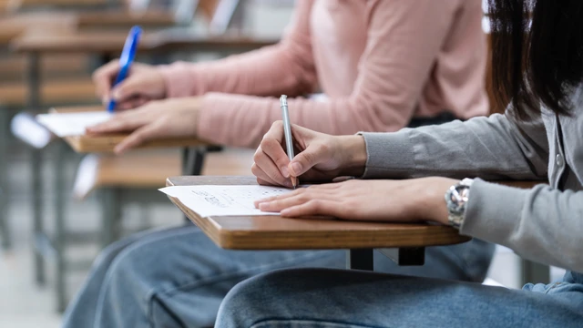 bai-viet/mot-so-meo-khi-vao-phong-thi-de-giam-hoi-hop-cang-thang.html