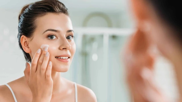 bai-viet/mua-he-can-dieu-chinh-gi-trong-quy-trinh-cham-soc-da-hang-ngay.html