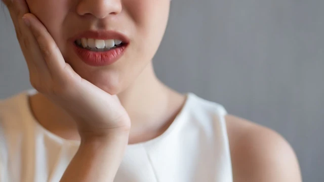 bai-viet/mun-thit-trong-mieng-nguyen-nhan-va-cach-dieu-tri.html