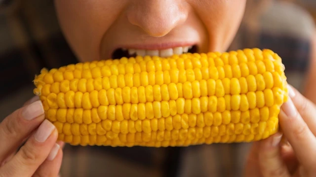 bai-viet/nang-nguc-an-bap-duoc-khong-cac-loai-thuc-pham-nen-an-va-nen-tranh-sau-nang-nguc.html