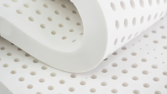 bai-viet/nem-cao-su-co-giat-duoc-khong-cach-ve-sinh-dung-de-dung-ben-lau.html